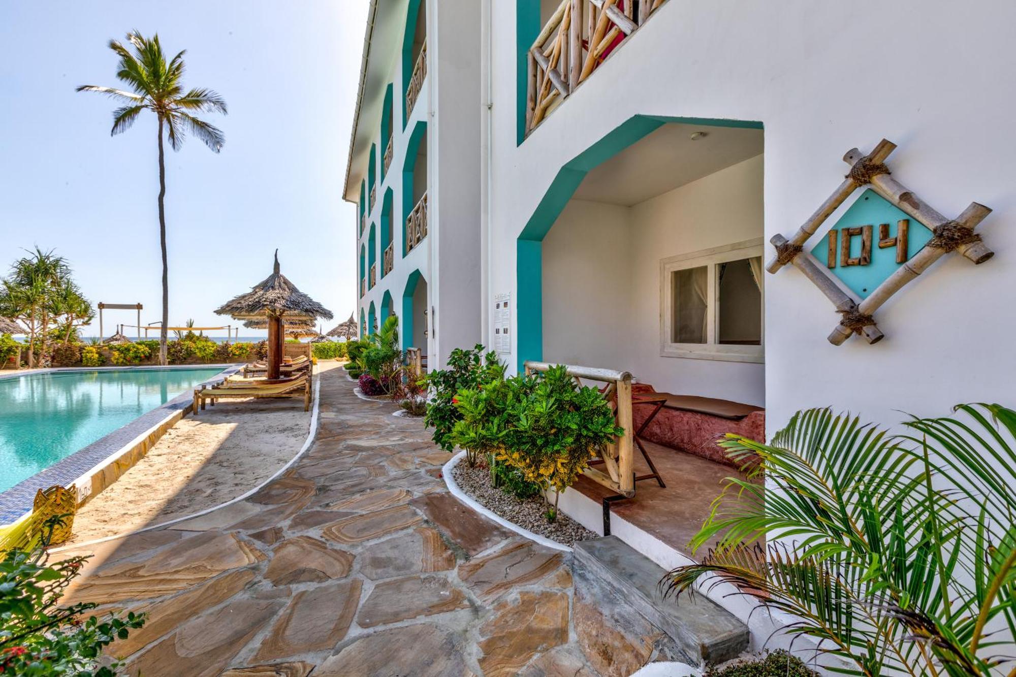 Ahg Sun Bay Mlilile Beach Hotel Matemwe  Extérieur photo