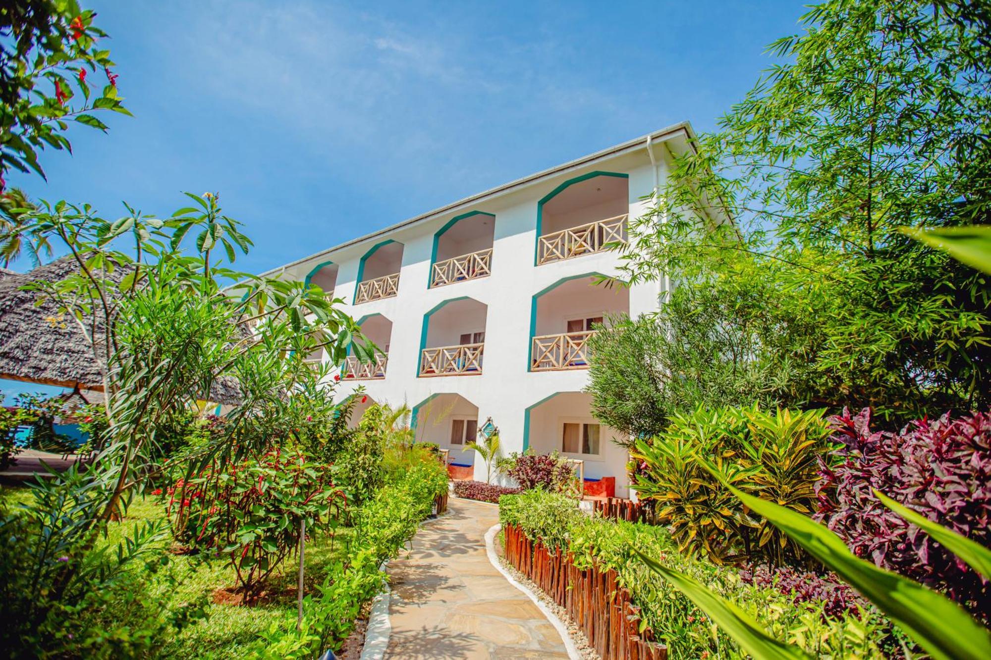 Ahg Sun Bay Mlilile Beach Hotel Matemwe  Extérieur photo